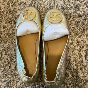 Tory Burch Minnie travel ballet flats in gold, size 8.5